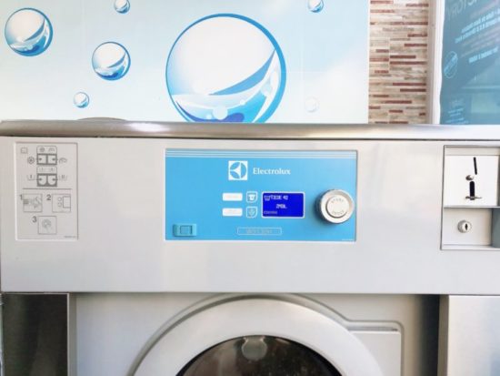 ベルギーのコインランドリーの洗濯機