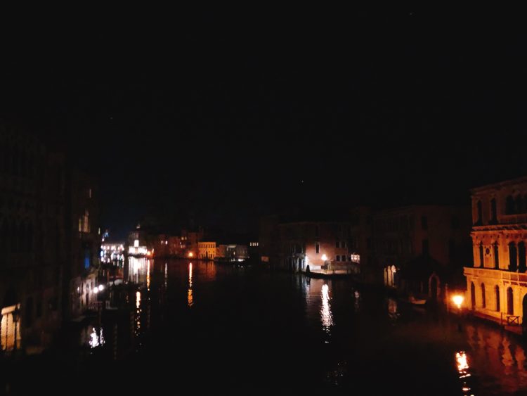 ヴェネツィアの夜景